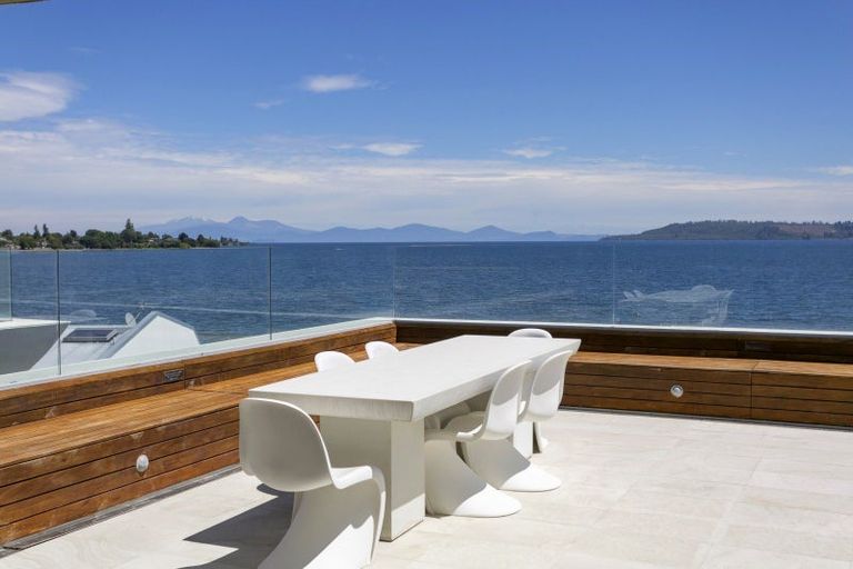 Photo of property in 20/225 Lake Terrace, Waipahihi, Taupo, 3330