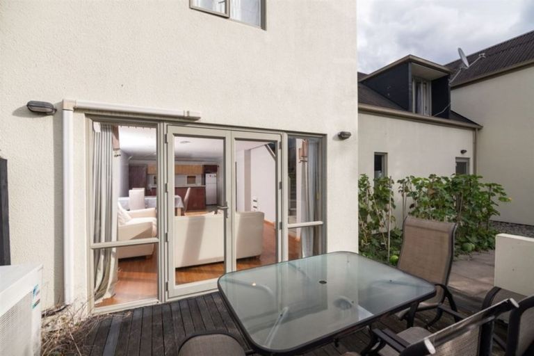 Photo of property in 2/70 Picton Avenue, Riccarton, Christchurch, 8011