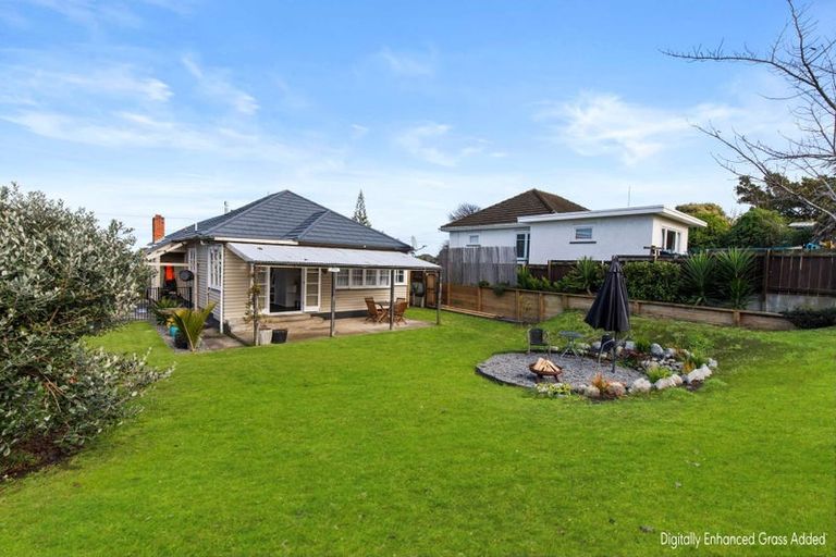 Photo of property in 110 Gonville Avenue, Gonville, Whanganui, 4501