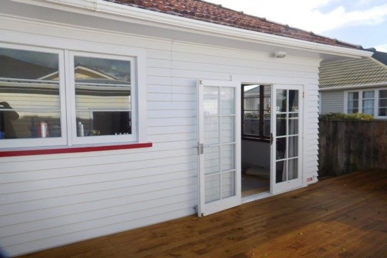 Photo of property in 330 Carrington Street, Vogeltown, New Plymouth, 4310