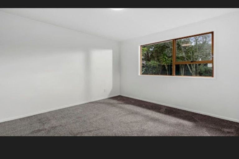 Photo of property in 29 Lavery Place, Sunnynook, Auckland, 0632