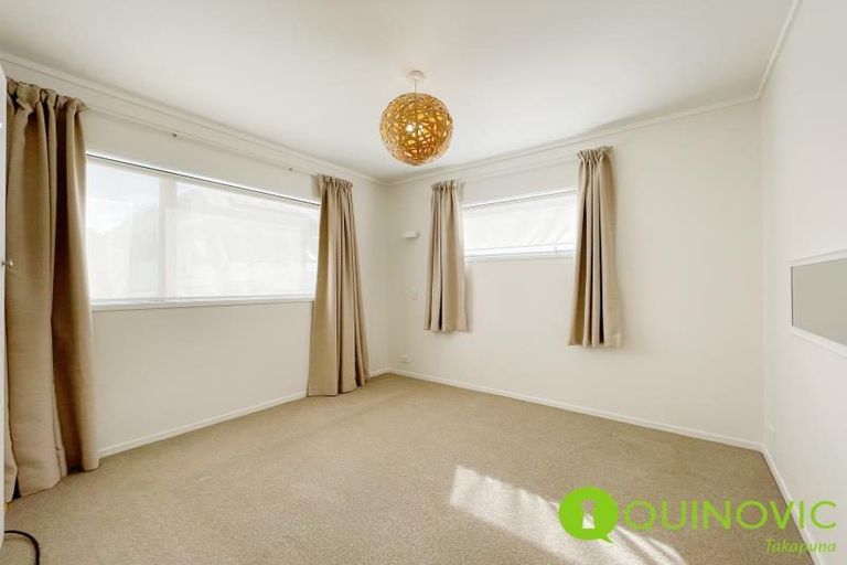 Photo of property in 10 Westwell Road, Belmont, Auckland, 0622