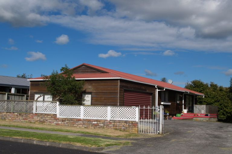 Photo of property in 8 Dana Place, Somerville, Auckland, 2014