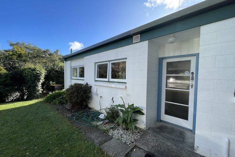 Photo of property in 3 Woodford Way, Crofton Downs, Wellington, 6035