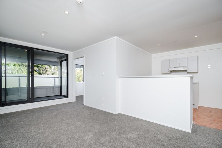 Photo of property in 11a/30 Westward Ho, Glen Eden, Auckland, 0602