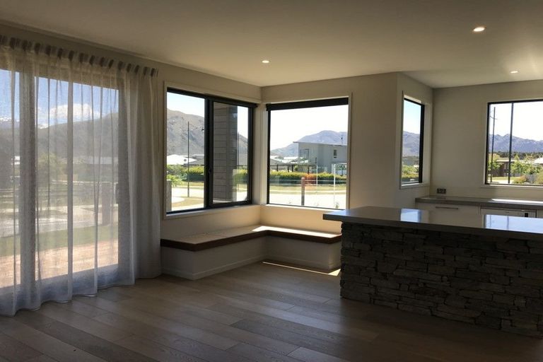 Photo of property in 38 Westview Road, Wanaka, 9305