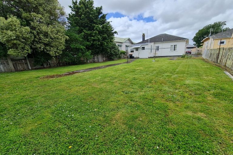 Photo of property in 22 Mcgiffert Street, Palmerston North, 4410