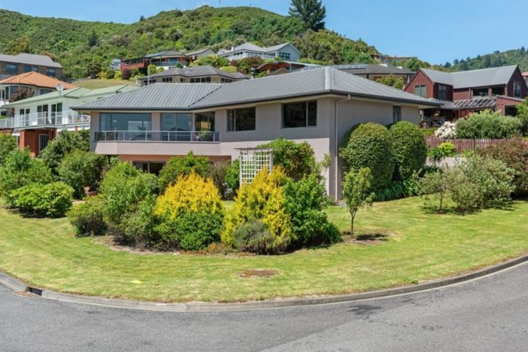 Photo of property in 68 Moana View Road, Waikawa, Picton, 7220
