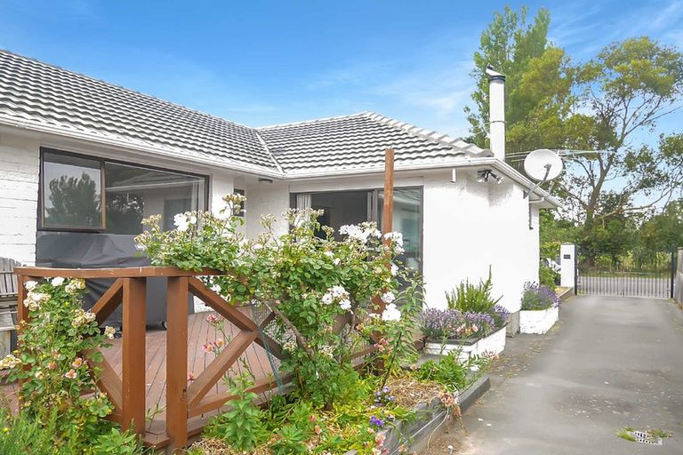 Photo of property in 218 Beach Road, North New Brighton, Christchurch, 8083