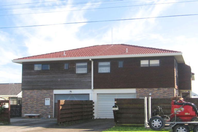 Photo of property in 2/51 Ngatai Road, Otumoetai, Tauranga, 3110