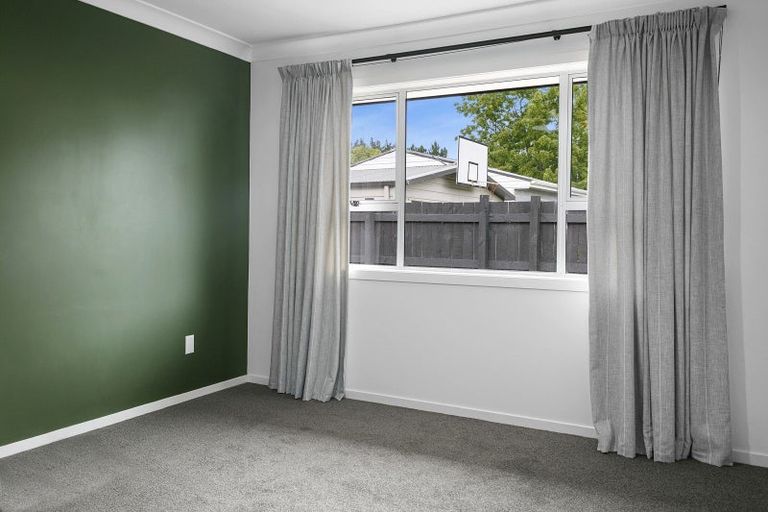 Photo of property in 22 Macdonell Street, Hilltop, Taupo, 3330