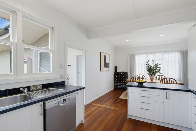 Photo of property in 120 Murdoch Road West, Raureka, Hastings, 4120