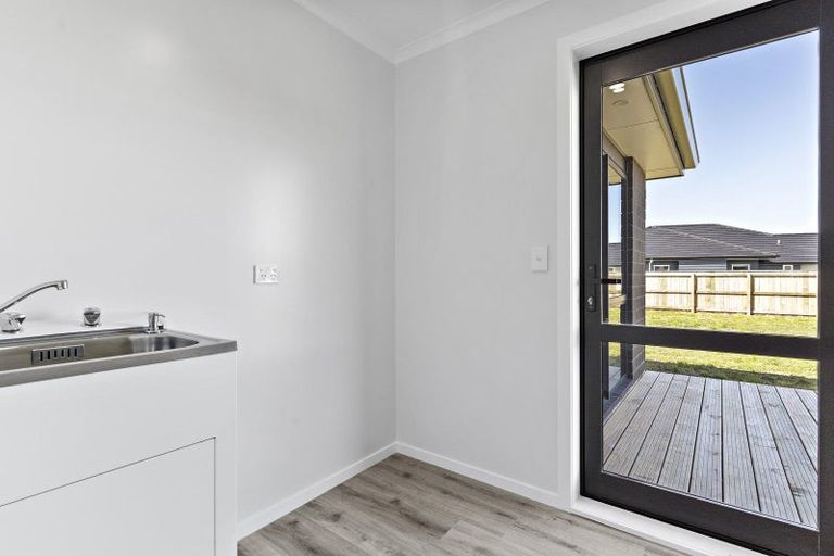 Photo of property in 5 Fantail Avenue, Carterton, 5713