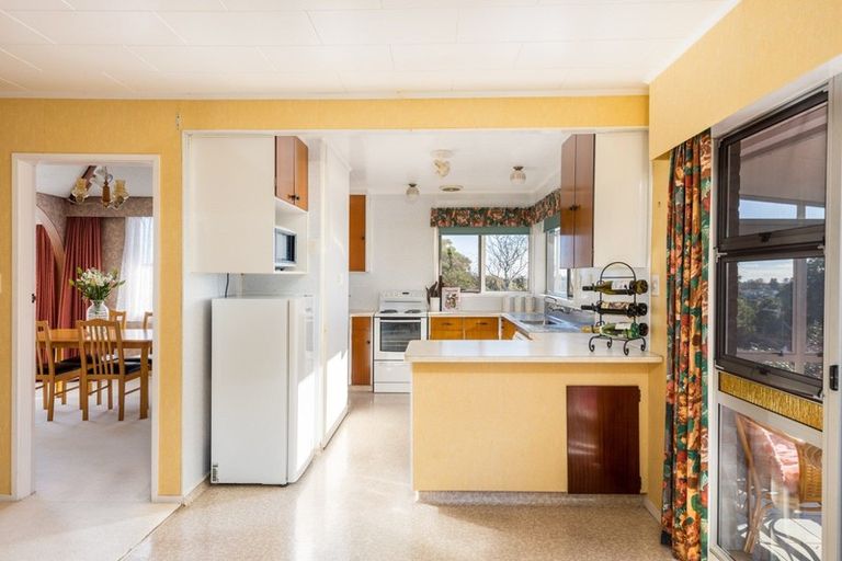 Photo of property in 9 Fairfax Terrace, Frankleigh Park, New Plymouth, 4310