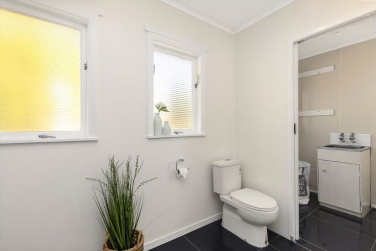Photo of property in 28 Lowry Crescent, Stokes Valley, Lower Hutt, 5019