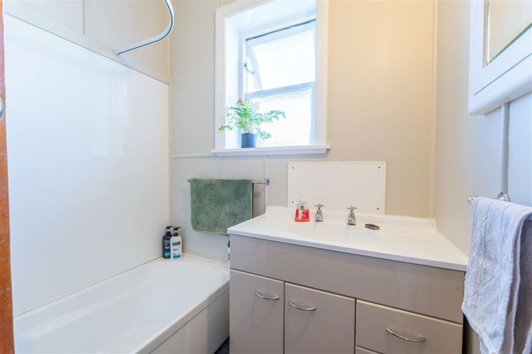 Photo of property in 1 Farnham Street, Oamaru North, Oamaru, 9400