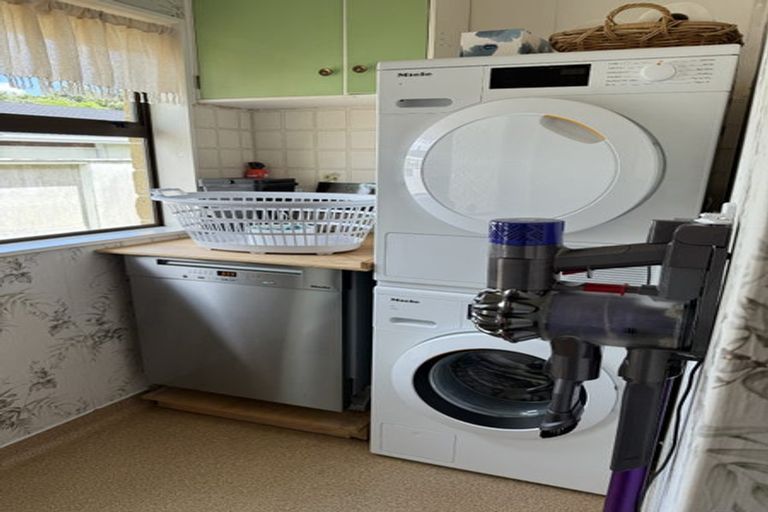 Photo of property in 7 Wakefield Grove, Waikanae, 5036