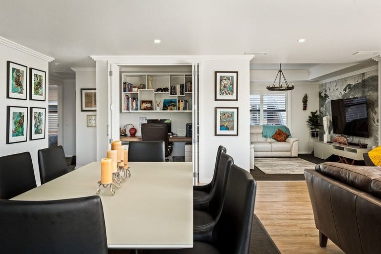 Photo of property in 30 Lakeside Terrace, Omokoroa, 3114