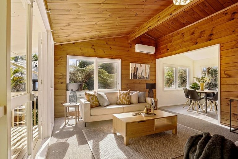 Photo of property in 1/67 Saddleback Rise, Murrays Bay, Auckland, 0630