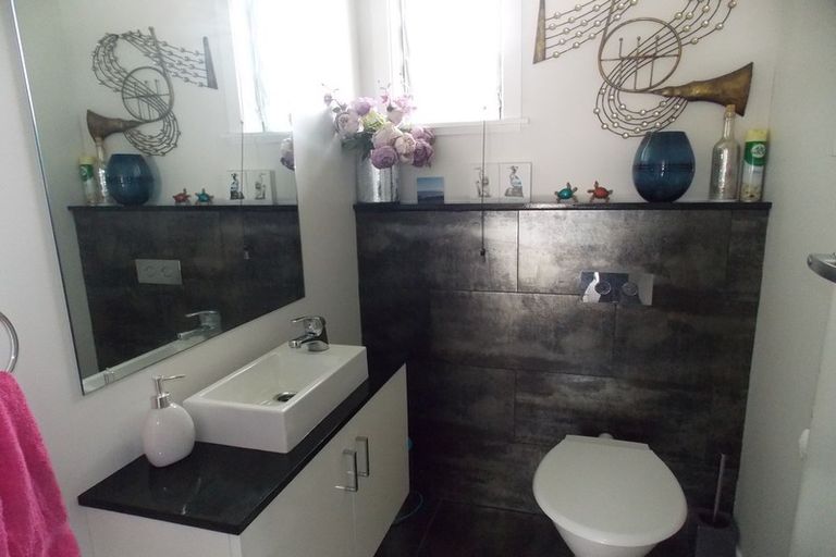 Photo of property in 3 Denbigh Place, Awapuni, Palmerston North, 4412