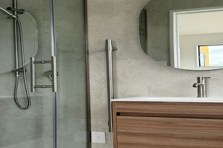 Photo of property in 41 Shortt Avenue, Mangere Bridge, Auckland, 2022