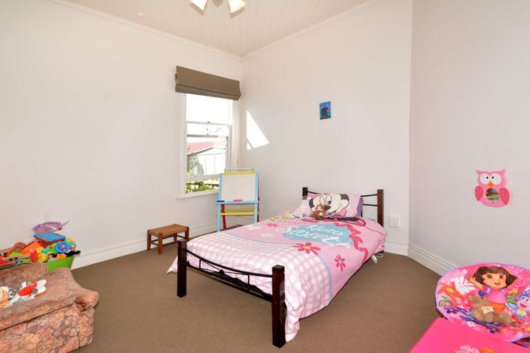 Photo of property in 69 Fitzroy Street, Caversham, Dunedin, 9012