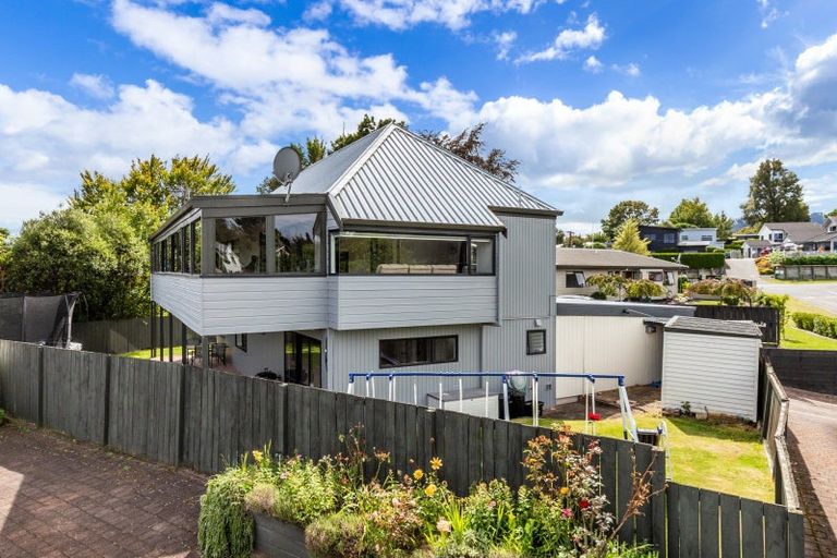 Photo of property in 3 Boundary Road, Waipahihi, Taupo, 3330