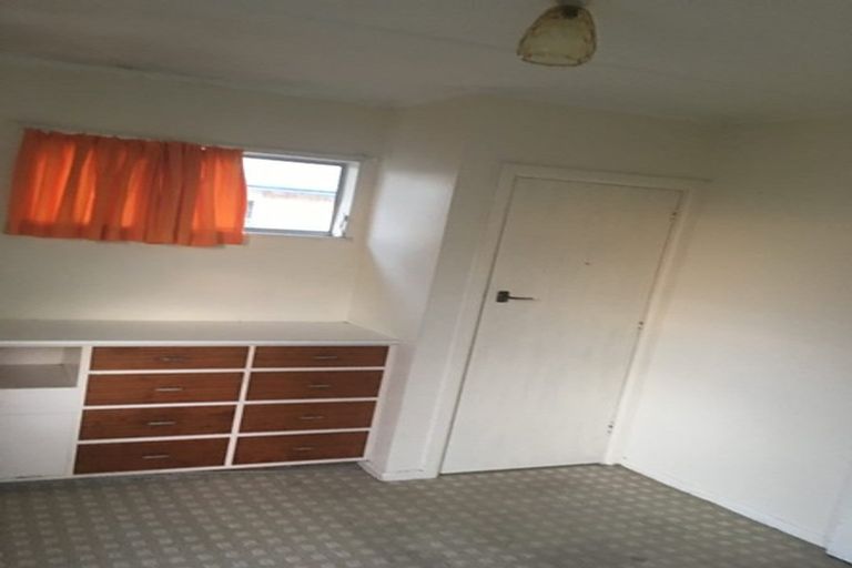 Photo of property in 33 Hillary Crescent, Upper Riccarton, Christchurch, 8041