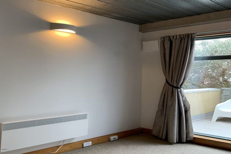 Photo of property in First House Apartments, 5/4 Frederick Street, Te Aro, Wellington, 6011