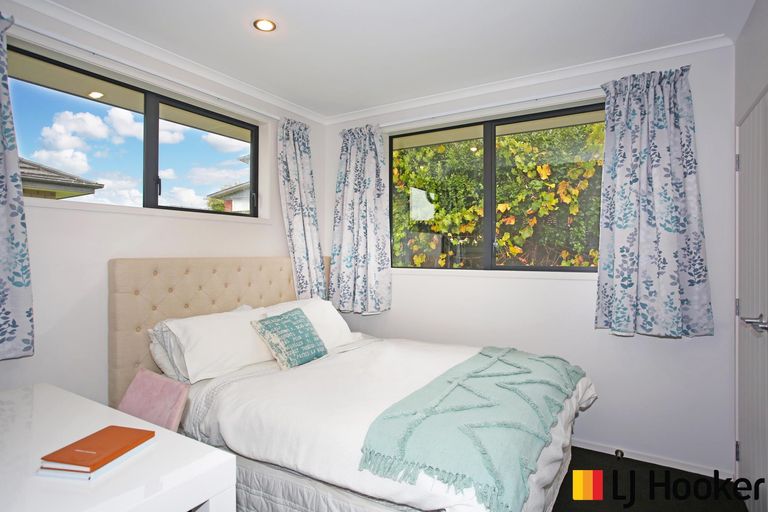 Photo of property in 26 Helenslee Road, Pokeno, 2402