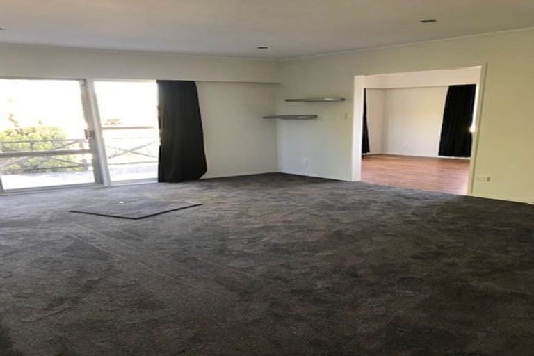 Photo of property in 23 Mirrabooka Avenue, Botany Downs, Auckland, 2010