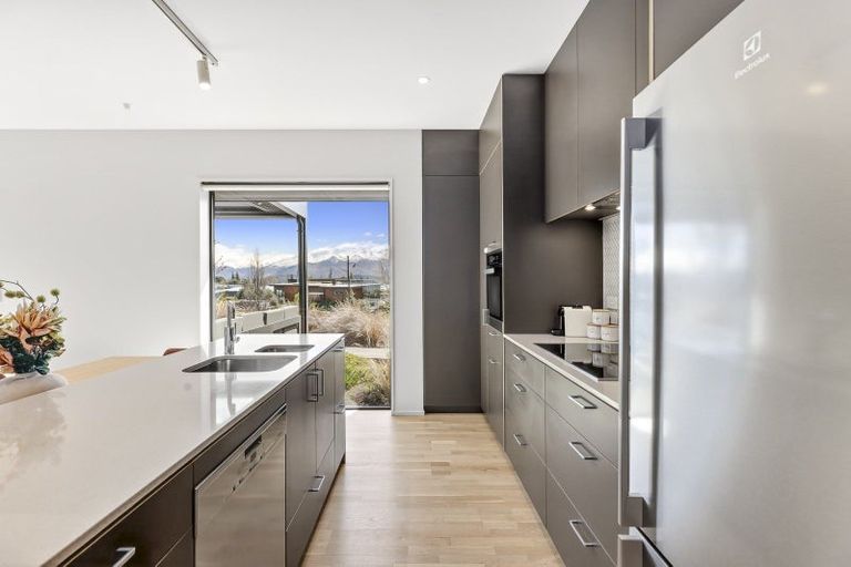 Photo of property in 15 Kereru Crescent, Wanaka, 9305