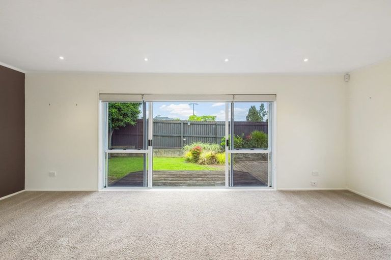 Photo of property in 2/10 Mangarata Avenue, Papatoetoe, Auckland, 2025