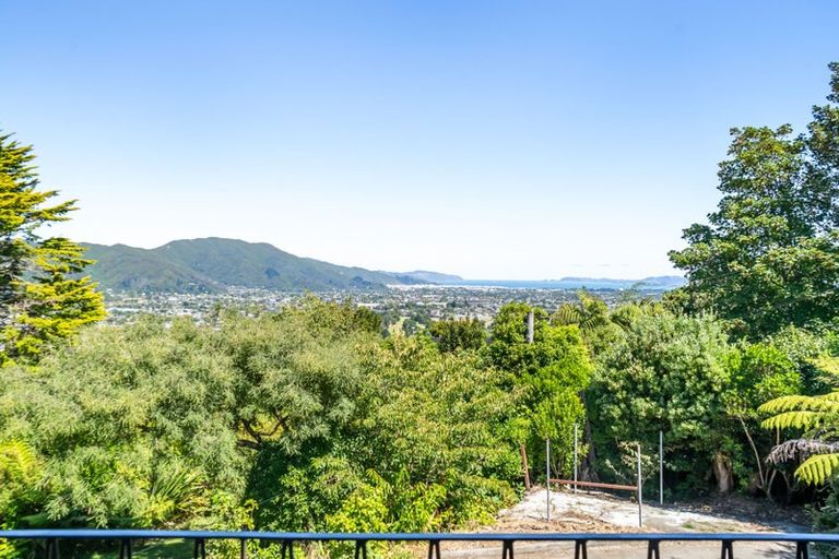 Photo of property in 40 Gurney Road, Kelson, Lower Hutt, 5010