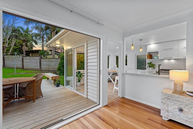 Photo of property in 37 Neptune Avenue, Beach Haven, Auckland, 0626