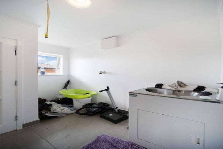 Photo of property in 25 Lachlan Place, Favona, Auckland, 2024