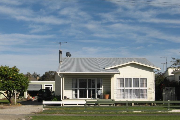 Photo of property in 17 Desmond Road, Te Hapara, Gisborne, 4010