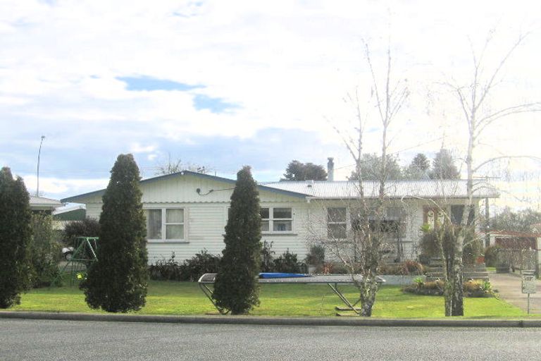 Photo of property in 132 George Street, Hikurangi, 0114