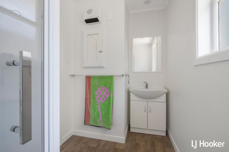 Photo of property in 2 Hillary Street, Waihi Beach, 3611