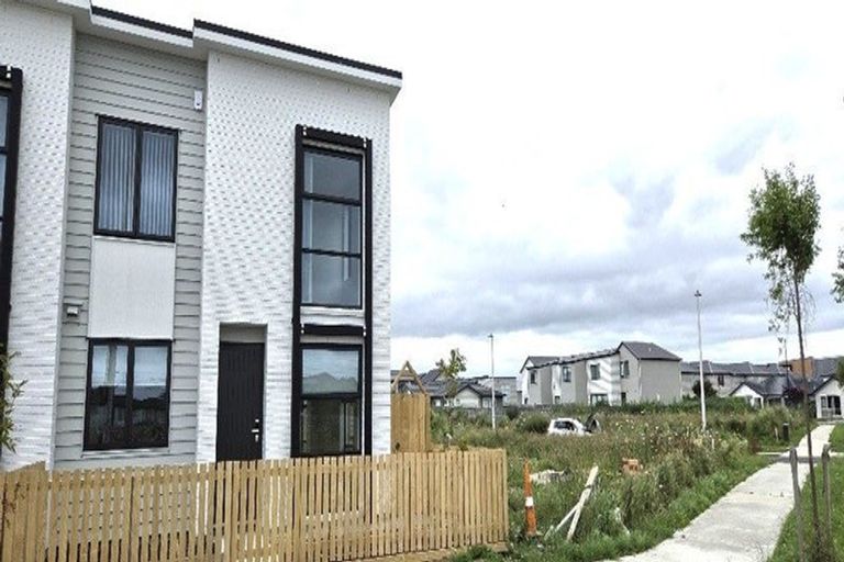 Photo of property in 35 Kapia Drive, Takanini, 2112