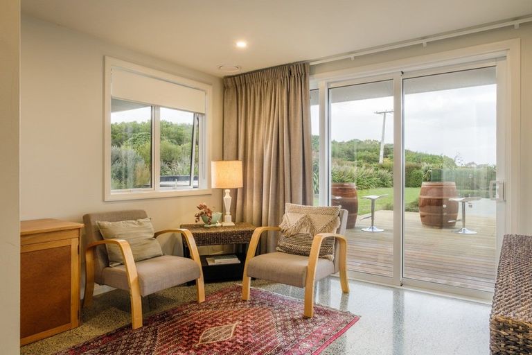 Photo of property in 58 Scarlys Way, Okitu, Gisborne, 4010