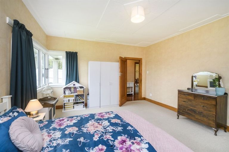 Photo of property in 12 Poole Street, Feilding, 4702