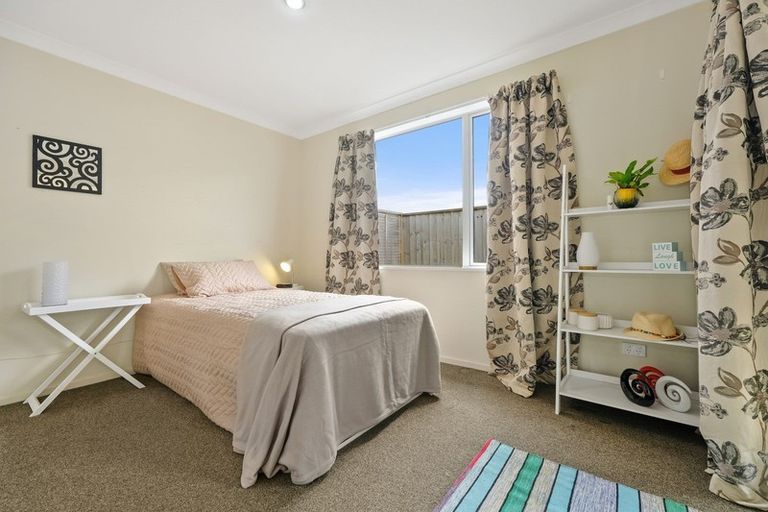 Photo of property in 19 Pounamu Place, Pegasus, 7612