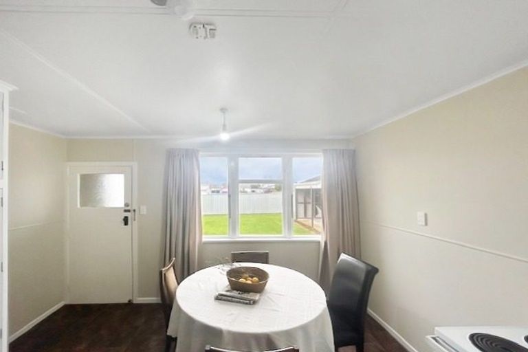 Photo of property in 88 Sherwill Street, Feilding, 4702