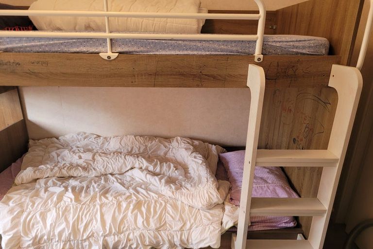 Photo of property in 15 Tiki Street, New Lynn, Auckland, 0600