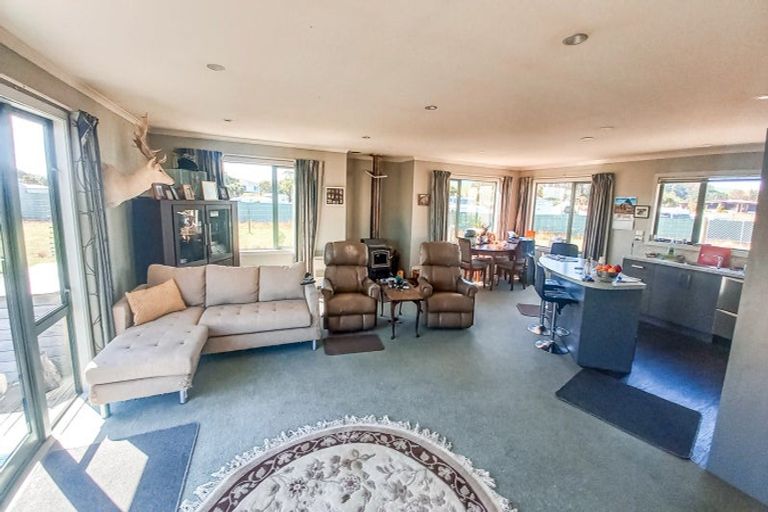 Photo of property in 5 Mcfeely Street, Tuatapere, 9620