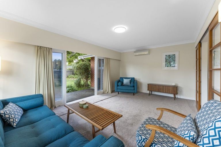 Photo of property in 26 Walton Avenue, Waikanae, 5036