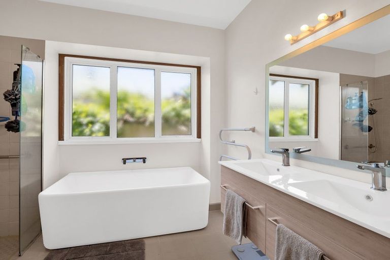 Photo of property in 29 Massey Crescent, St Albans, Christchurch, 8014