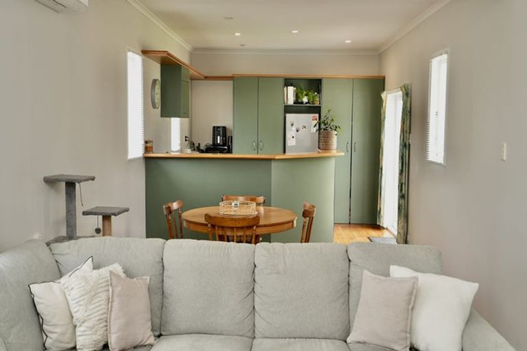 Photo of property in 43 College Street, Awapuni, Palmerston North, 4412