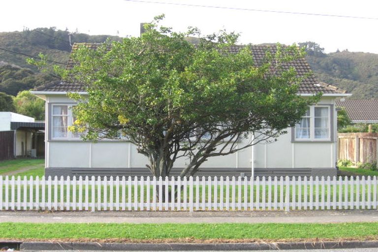 Photo of property in 28 Poole Street, Taita, Lower Hutt, 5011